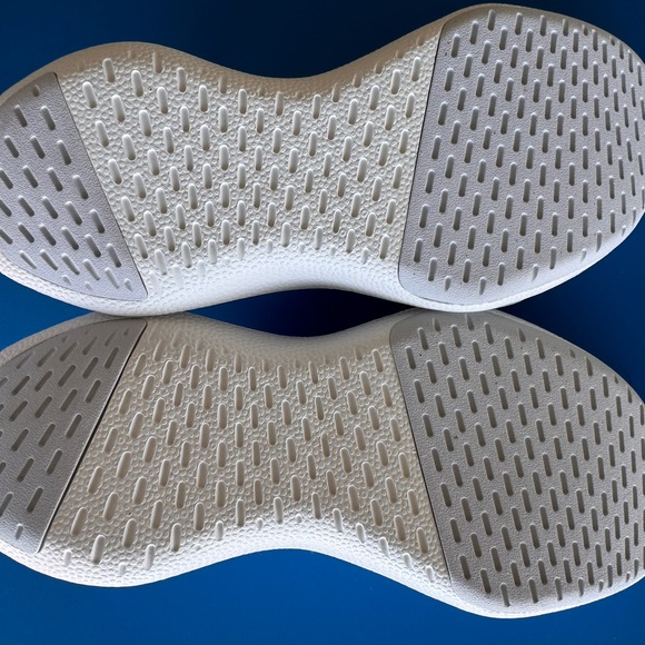 Allbirds Women’s size 7 Tree Dasher Relay in White (Blizzard) - Picture 4 of 4